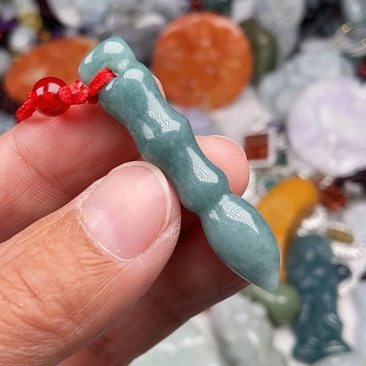 颈饰未镶嵌翡翠翡翠