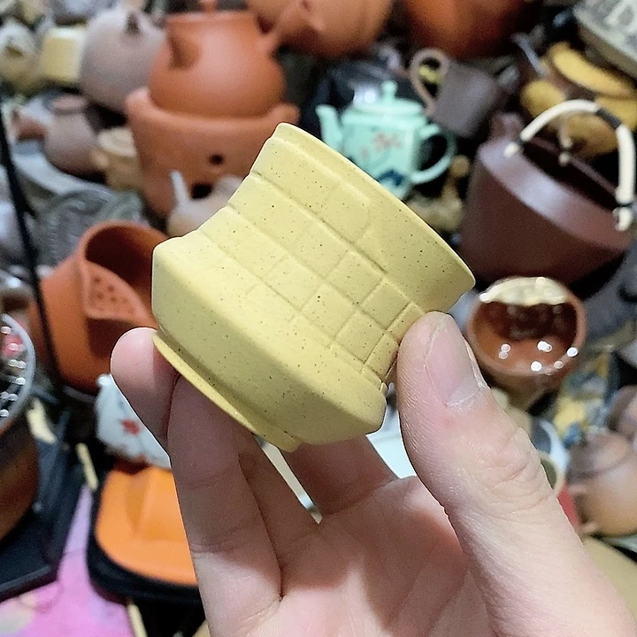 瓷片荷花的一种色彩和颜色一样显得