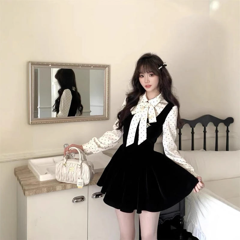 miu系富家千金连衣裙女高级感小香风穿搭波点假两件收腰小黑裙子