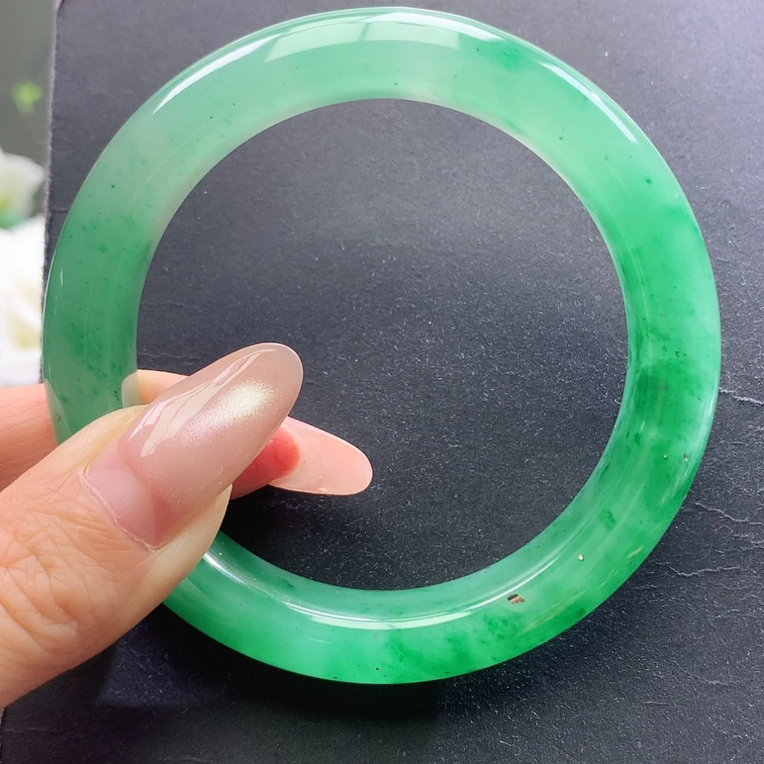 石英质玉未镶嵌手镯