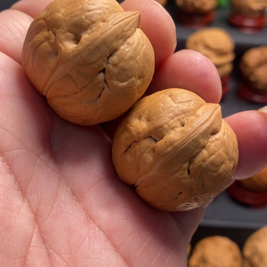 文玩核桃吊坠擎天柱32尺