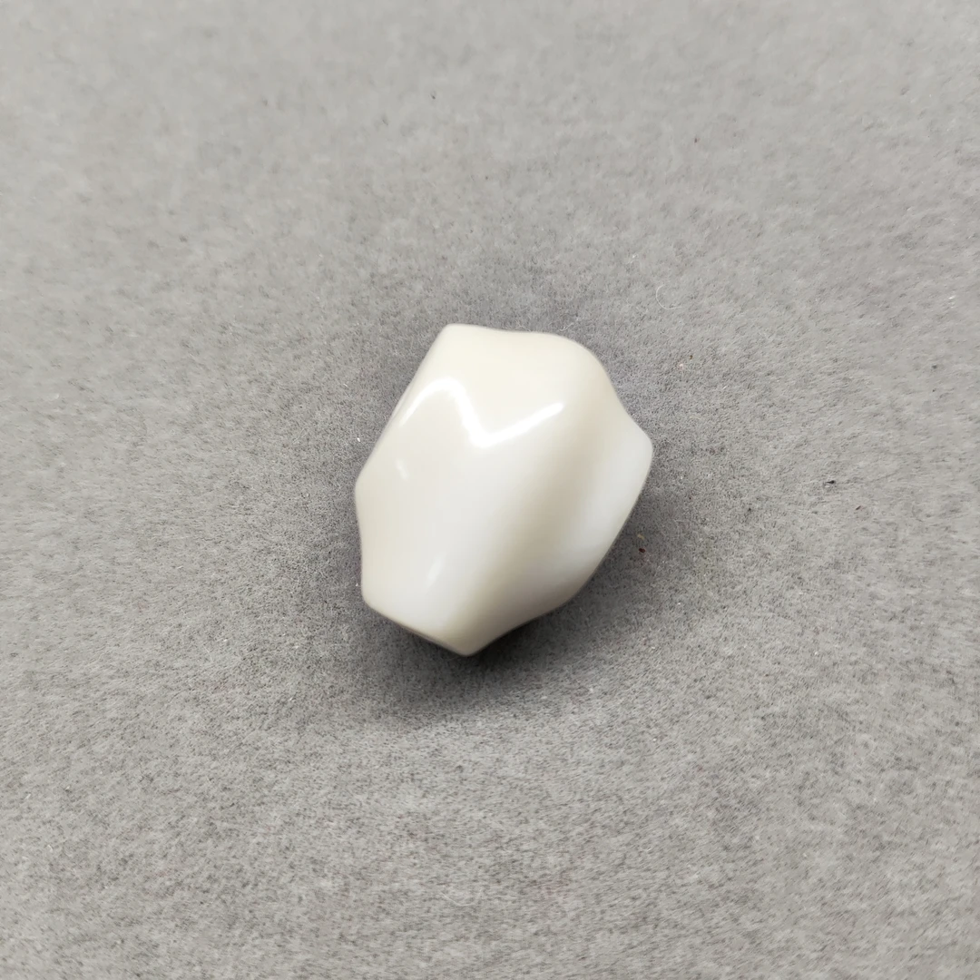 尺寸18，象牙果三通，鲨鱼背