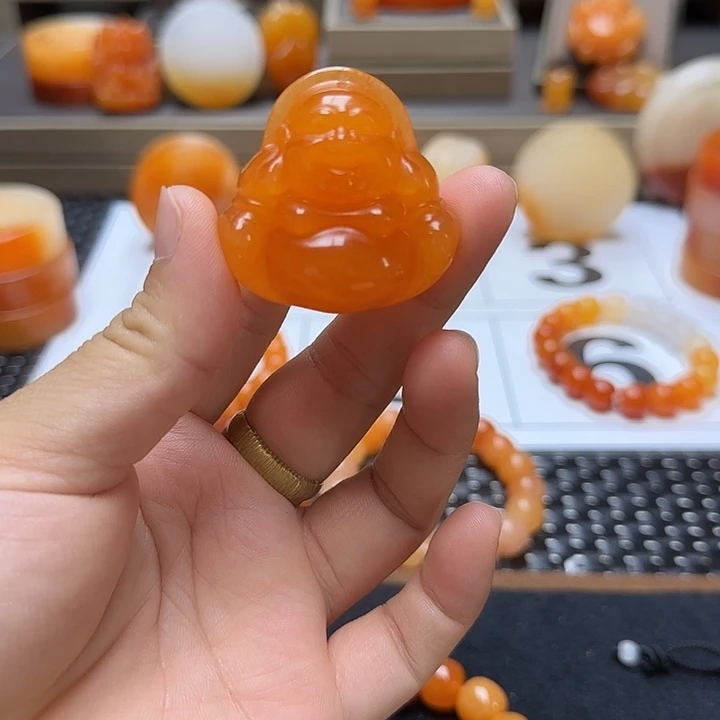 卿***心石英质玉（黄龙玉）未镶嵌吊坠(赠链)