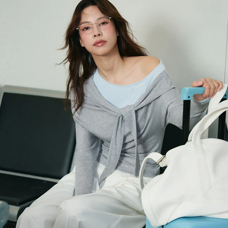 「PINPINPLUS」PP+性感辣妹撞色斜肩绑带不规则T恤 PABEA211002H