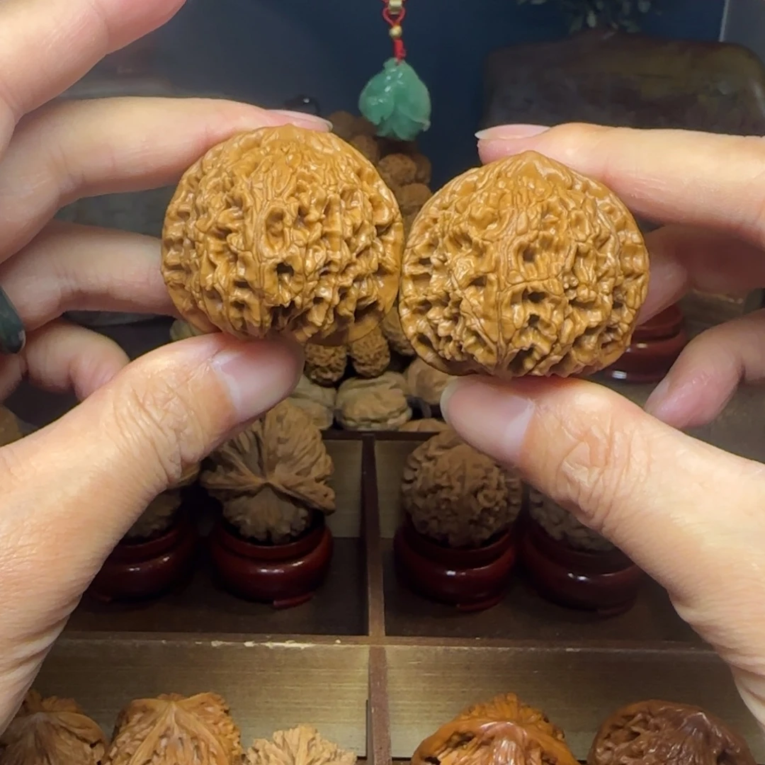 把件桃核水龙纹（球龙）