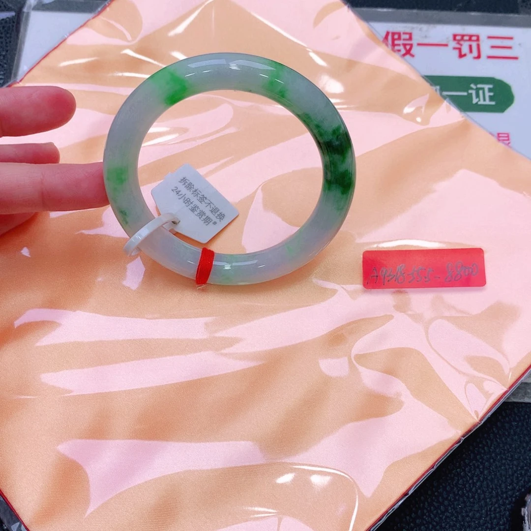 未镶嵌手镯翡翠缅甸翡翠手镯