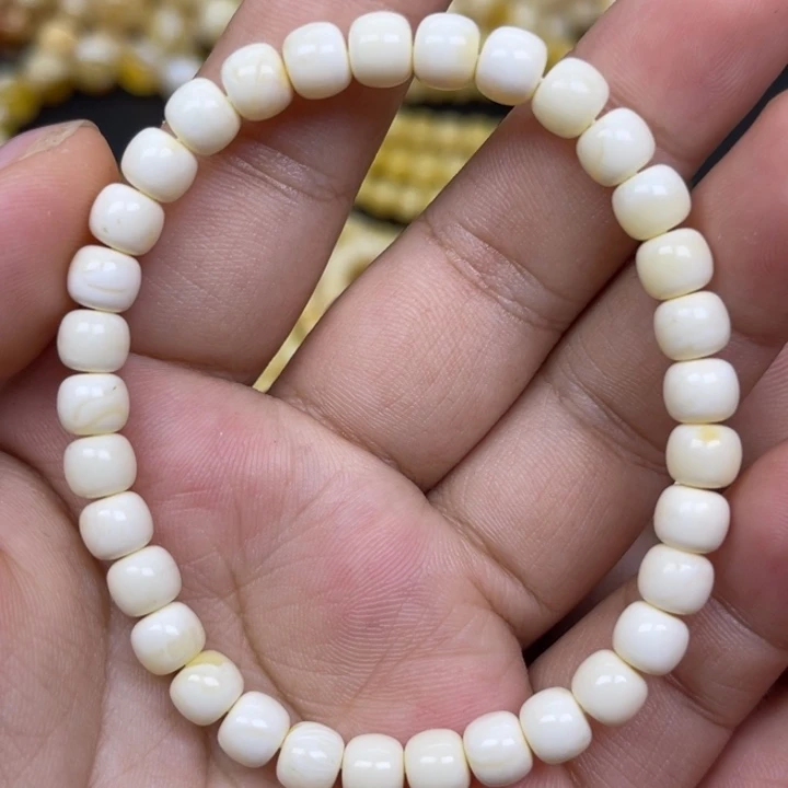 未镶嵌琥珀珠宝奇石