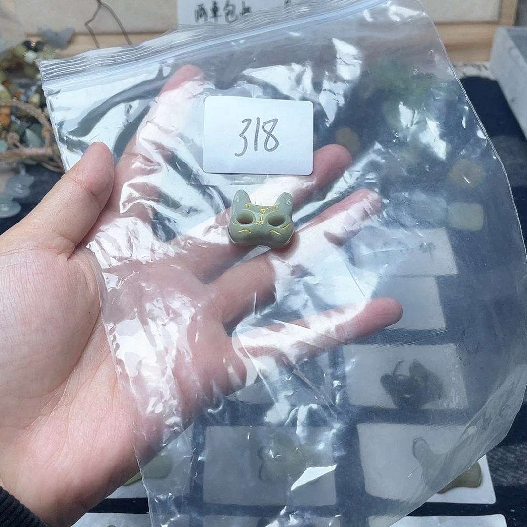 蛇纹石玉颈饰未镶嵌宝**