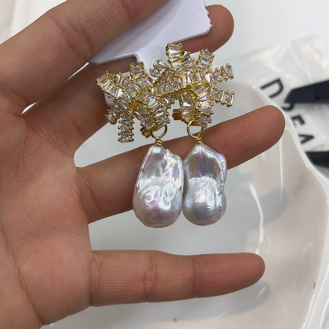 合金耳饰淡水珍珠