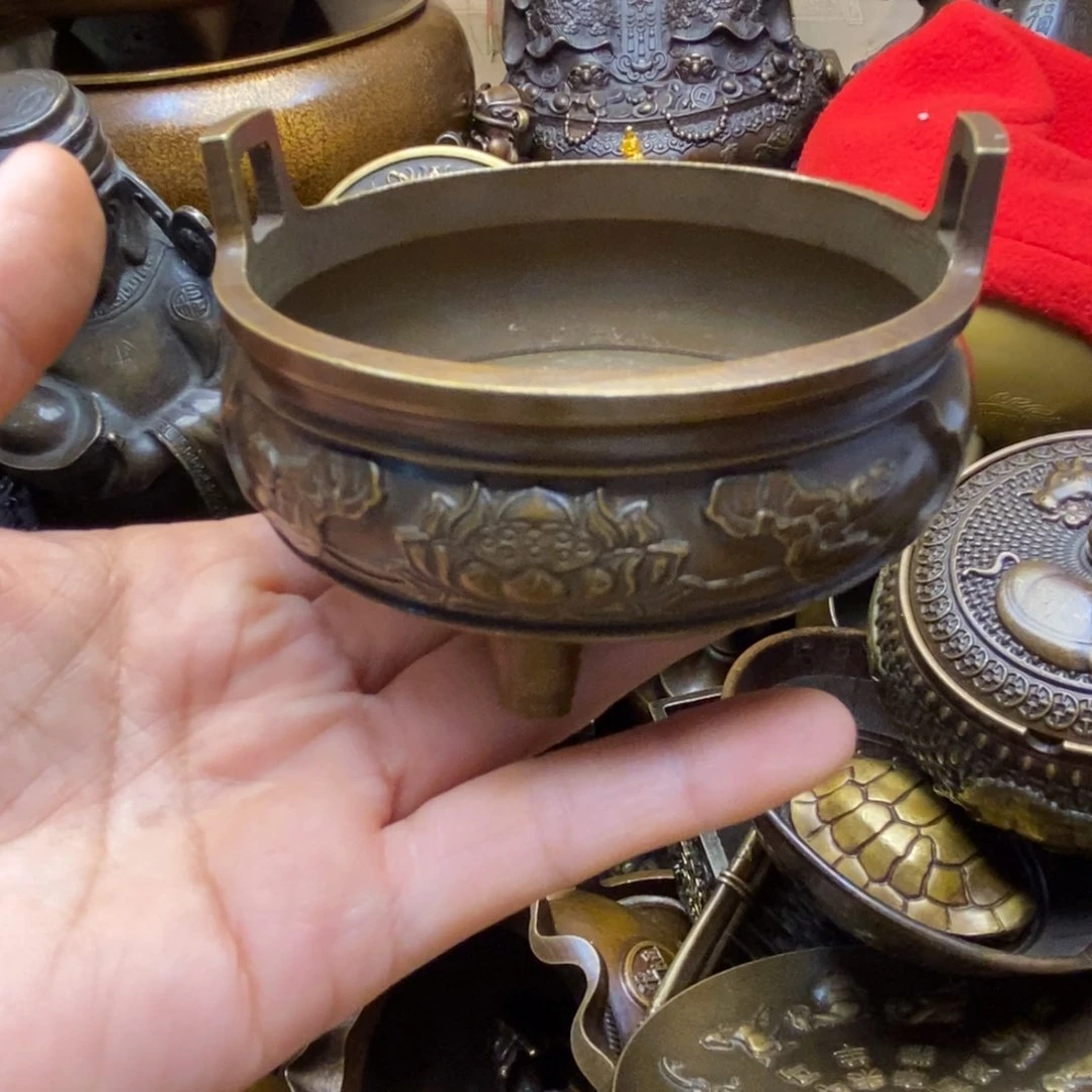 铜器摆件做工精良