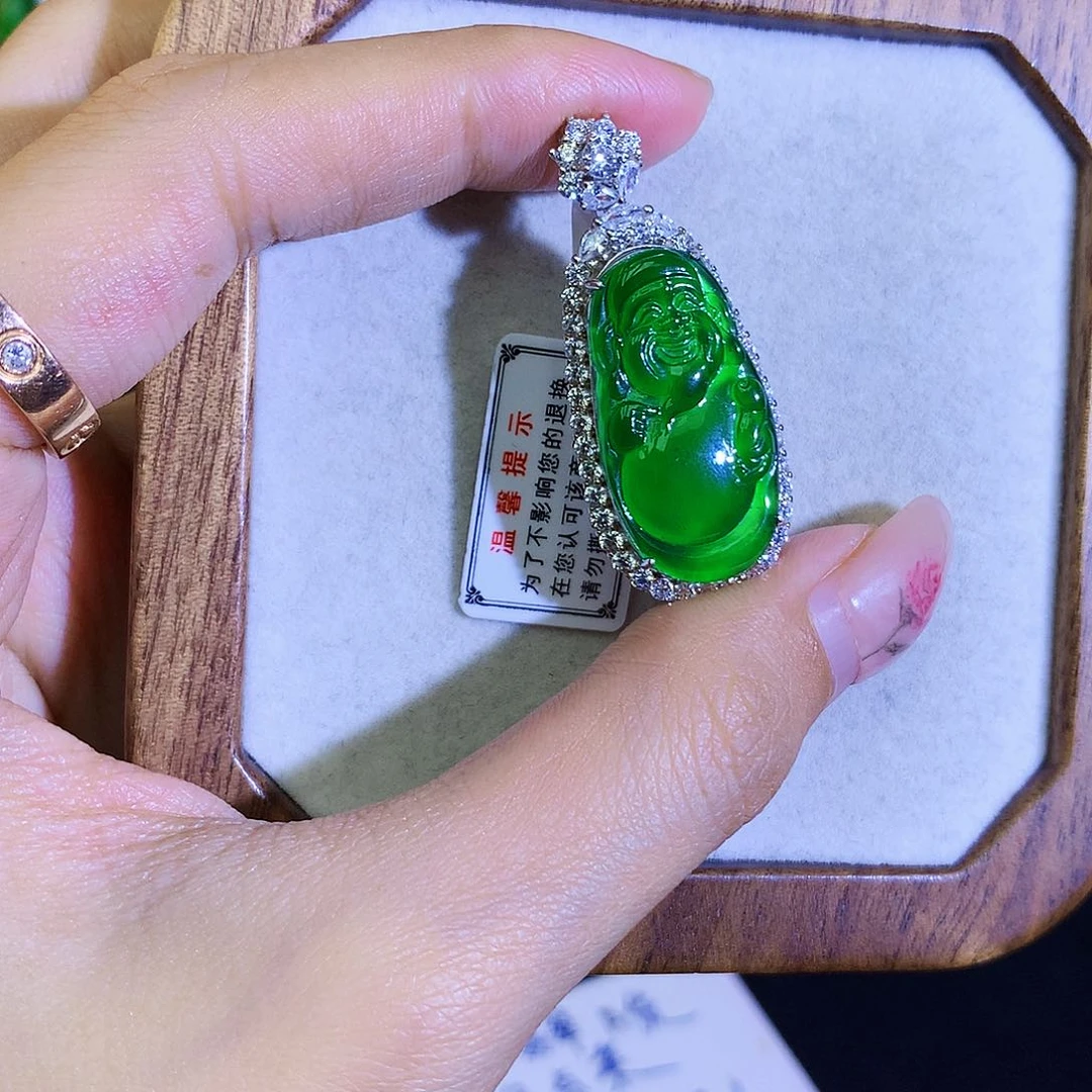 翡翠颈饰银S925镶嵌天然翡翠财爷爷