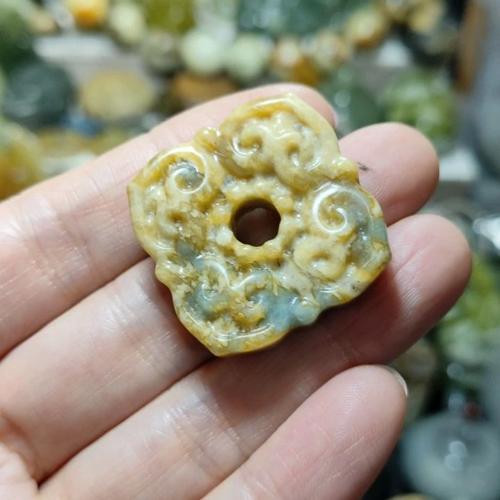 岫玉挂坠款式未镶嵌