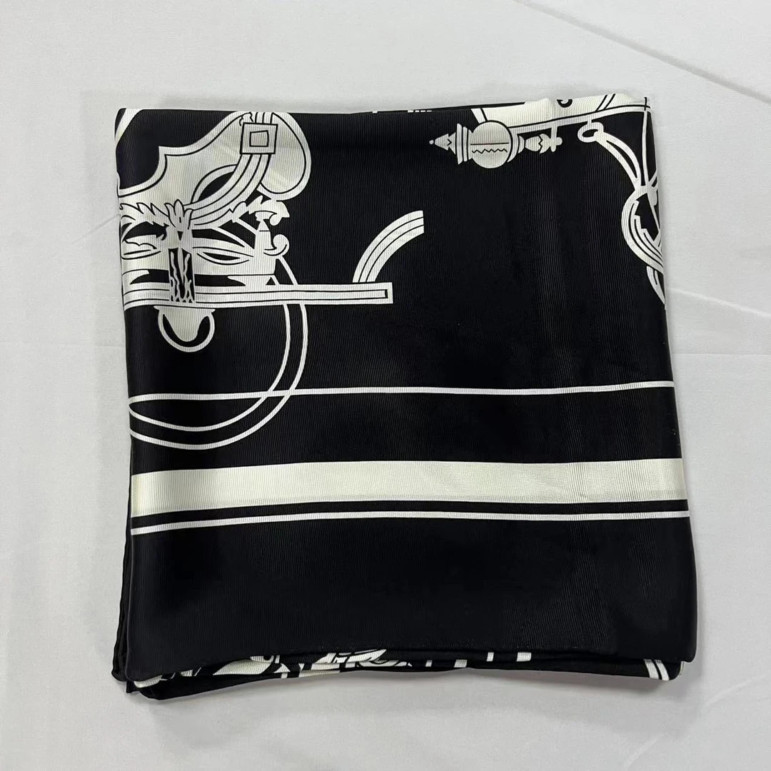 110意罗绸方巾-墨兰马车 105cm丝巾