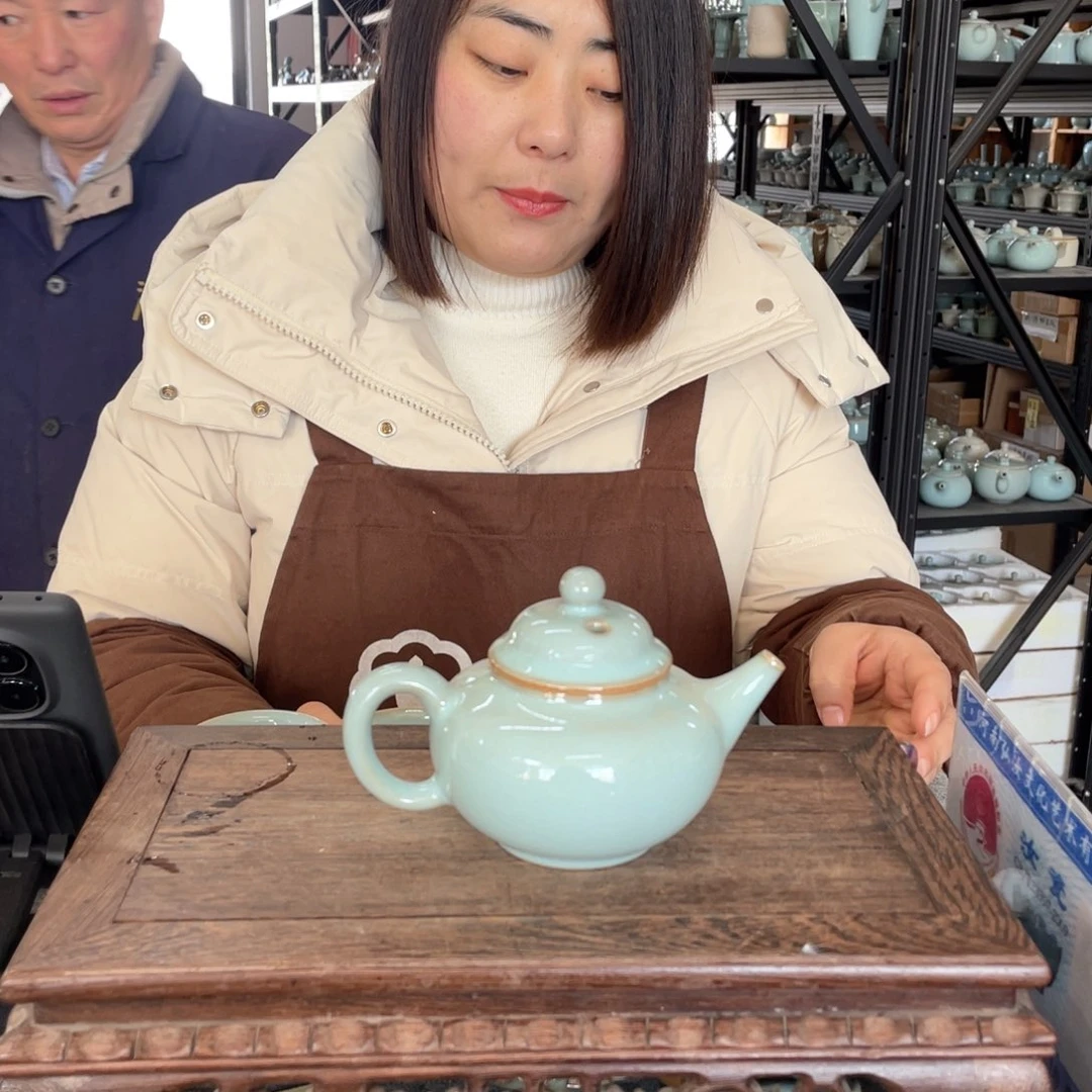 其他天青手工容天壶微瑕