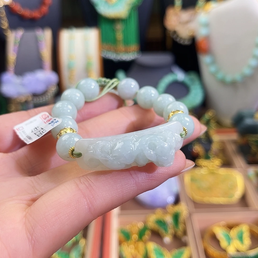 翡翠未镶嵌手链貔貅