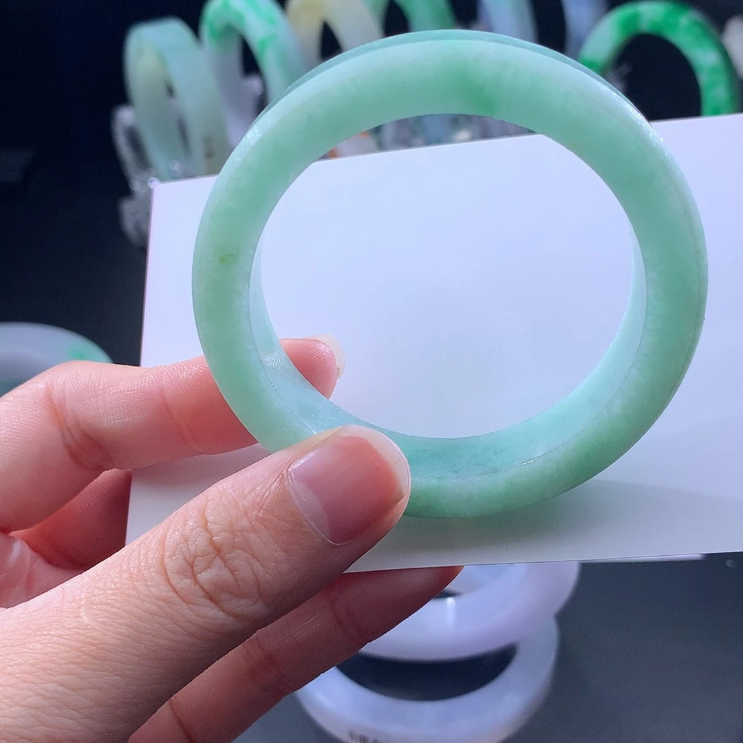 定制翡翠手镯未镶嵌