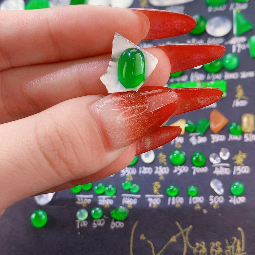 翡翠未镶嵌颈饰蛋面