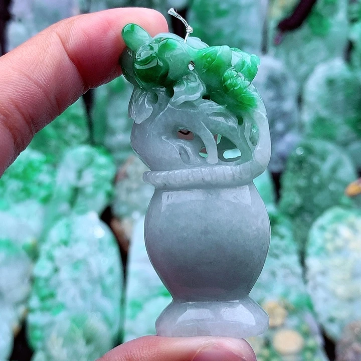翡翠吊坠(不含链)未镶嵌