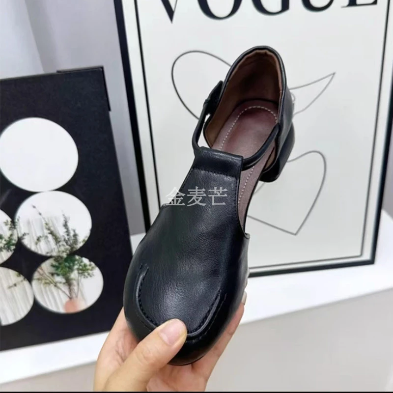 羊皮粗跟一字扣带妈妈鞋时尚夏季新款真皮百搭包头女士罗马凉鞋女