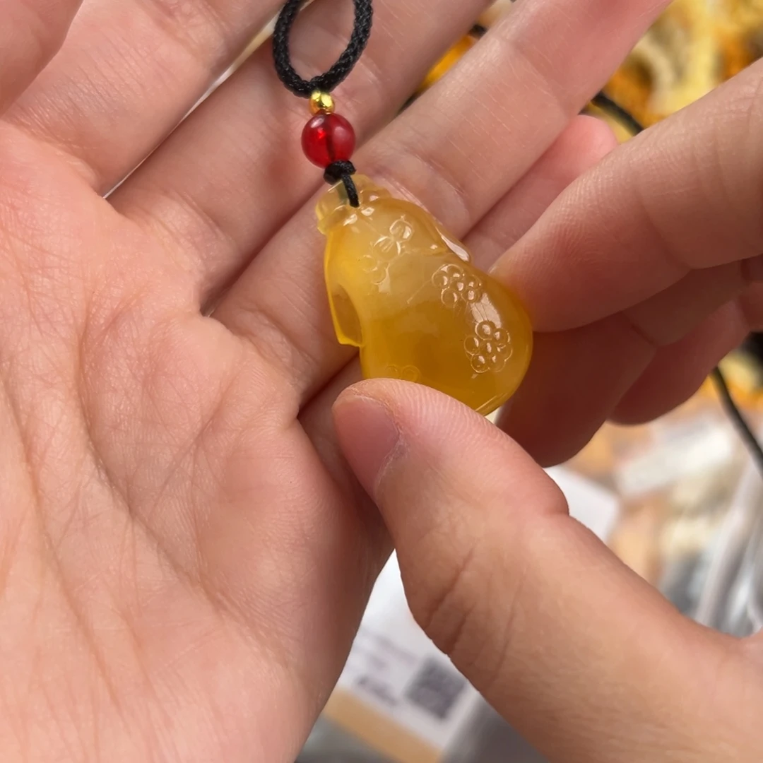 琥珀未镶嵌珠宝奇石
