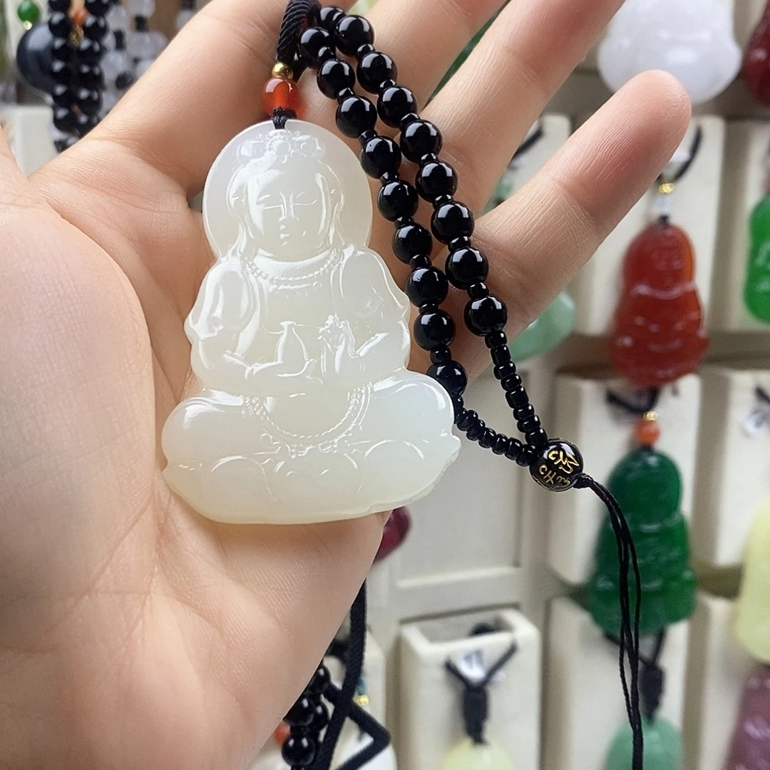 振***颈饰未镶嵌石英质玉