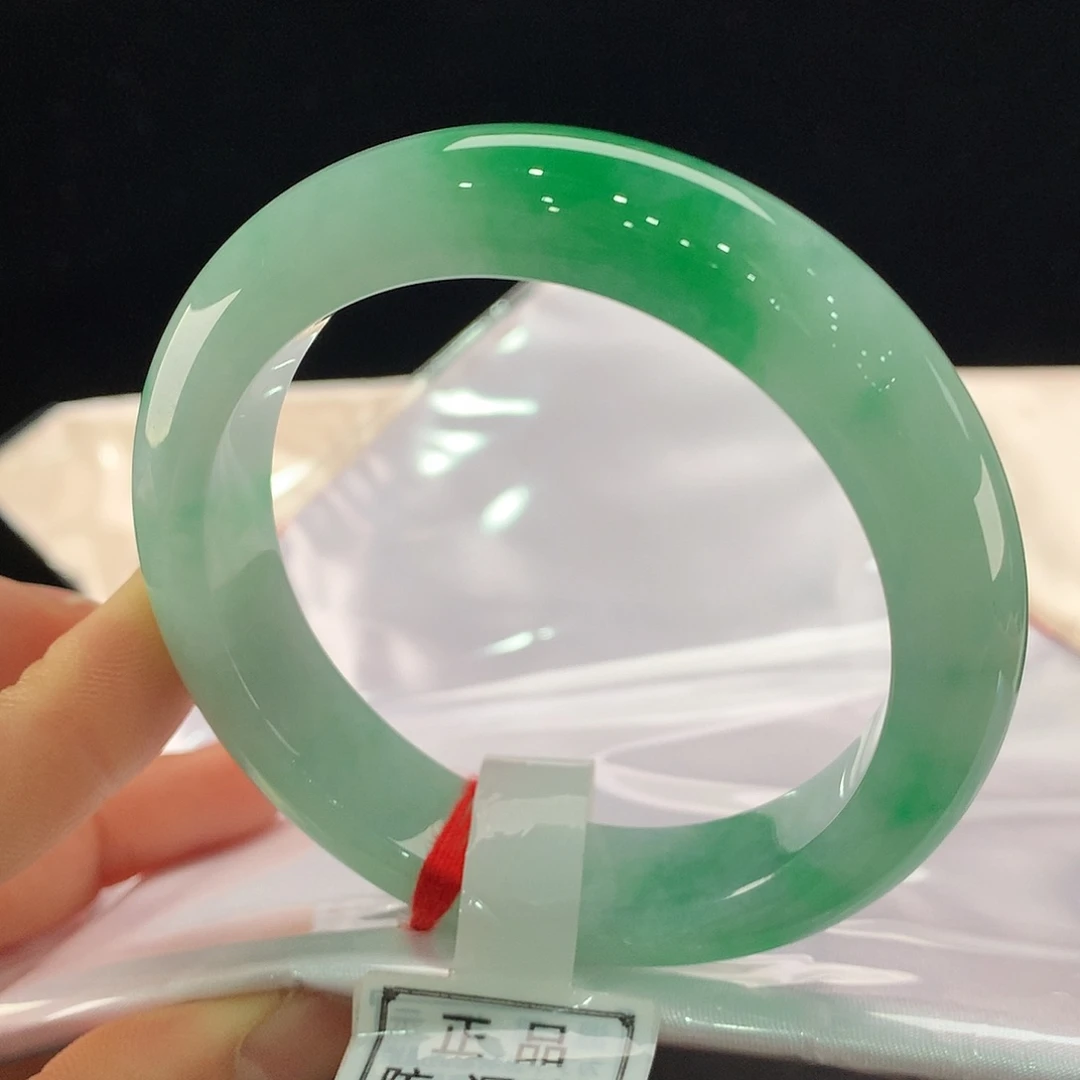 翡翠未镶嵌手镯0489