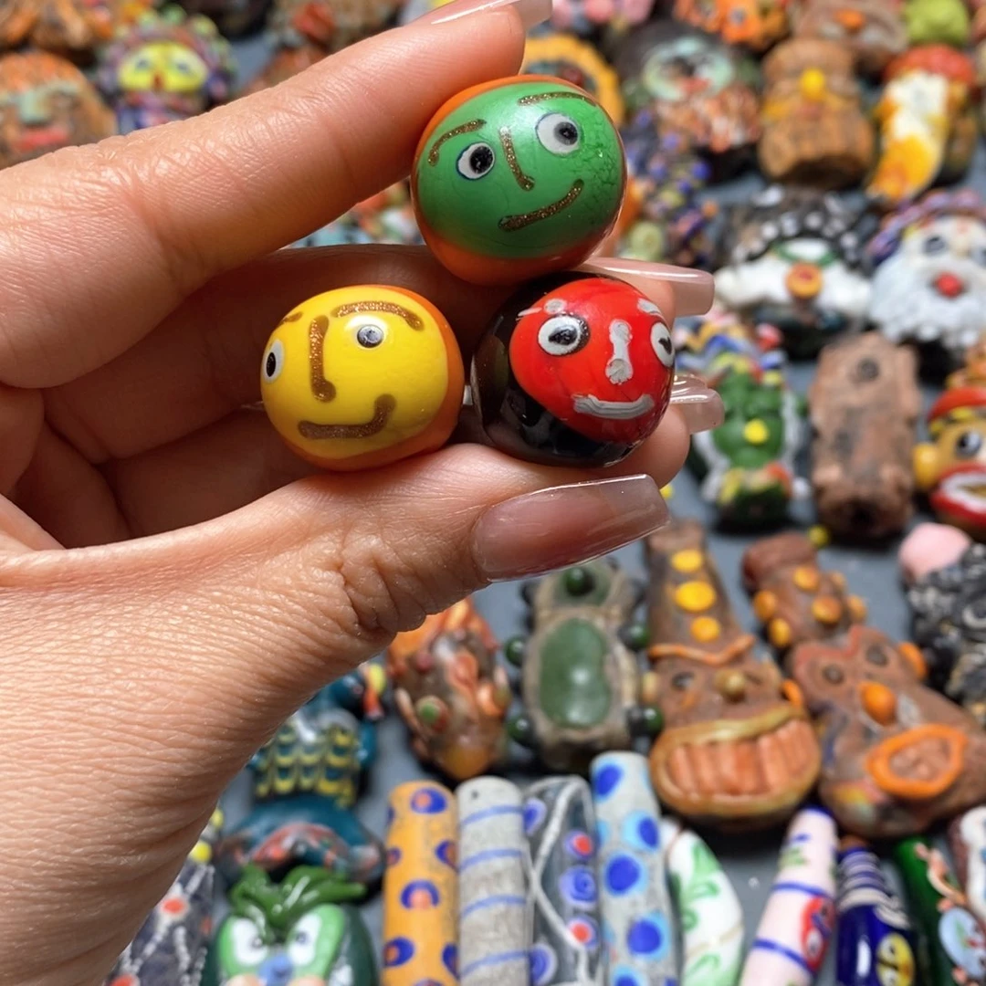 琉璃颈饰印度尼西亚脸珠一个