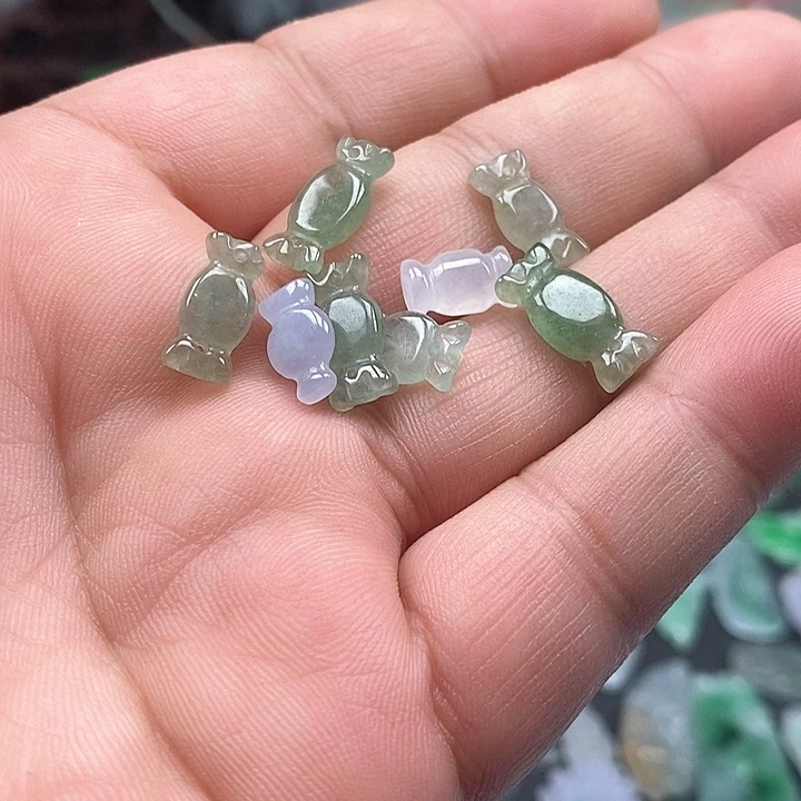 吊坠(不含链)未镶嵌翡翠一个20