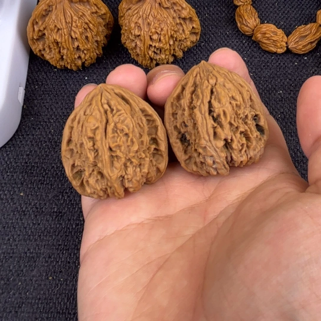 文玩核桃吊坠弹***牛核桃