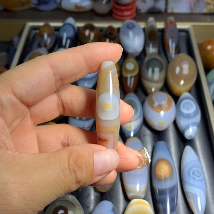 玛瑙/玉髓颈饰未镶嵌吊坠