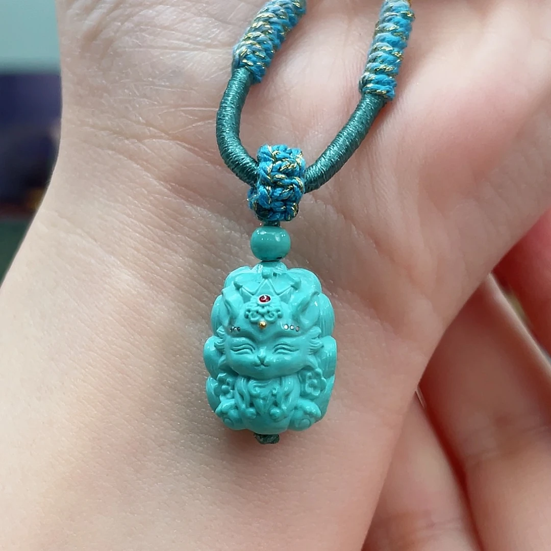 绿松石颈饰未镶嵌