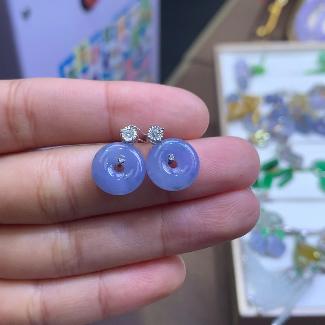 翡翠18K金镶嵌颈饰翡翠