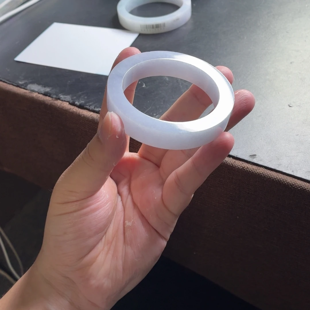 王***点定制翡翠未镶嵌翡翠手镯