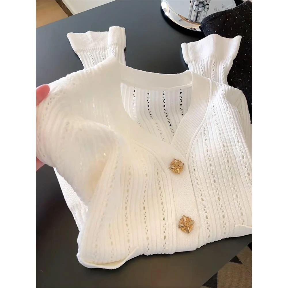 自留款推荐~小香风V领白色镂空针织开衫女秋新款减龄内搭打底上衣