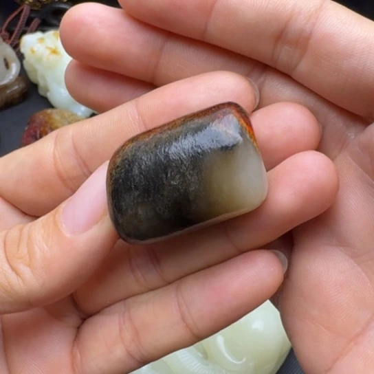 和田玉未镶嵌挂件岁**梭