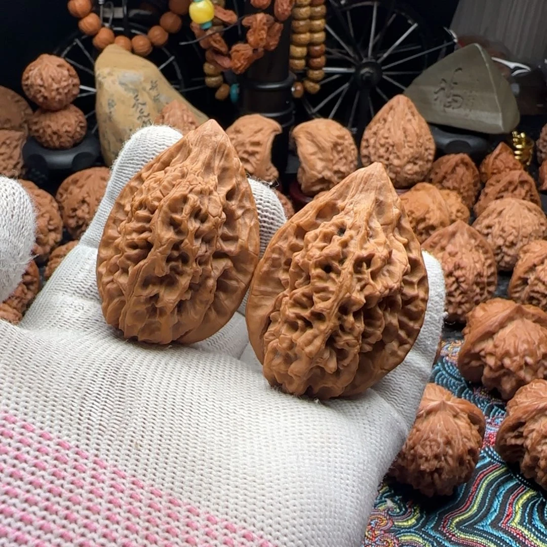 文玩核桃把件全品剑齿虎39