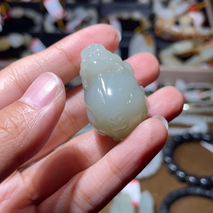 和田玉（糖玉）未镶嵌颈饰