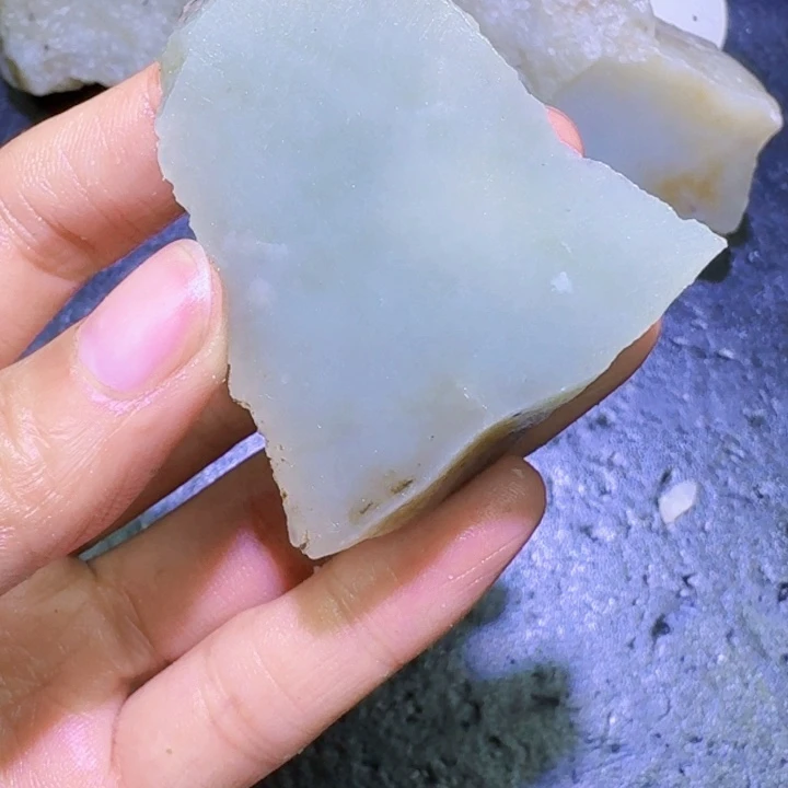 和田玉未镶嵌珠宝半成品