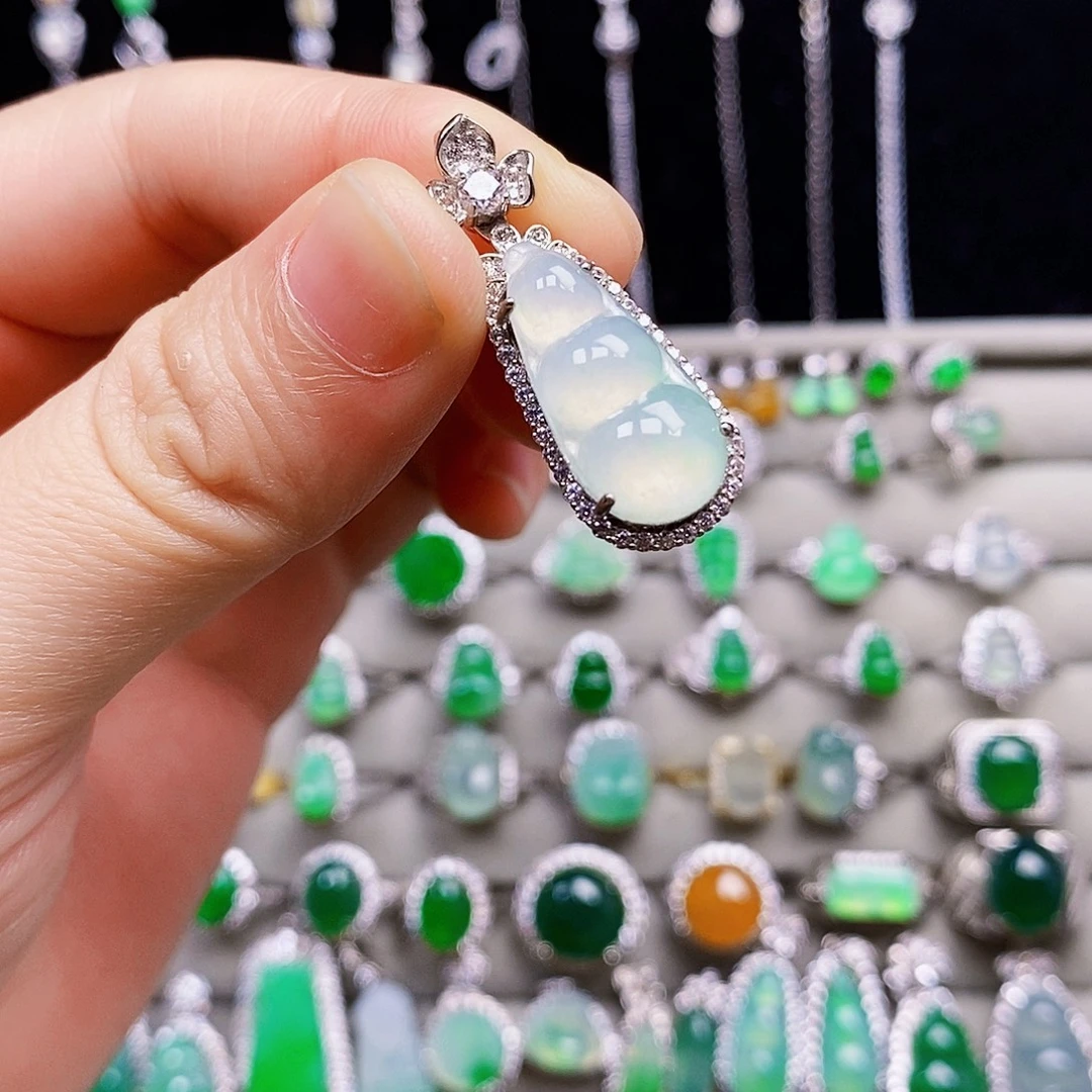 翡翠银S925镶嵌颈饰豆子