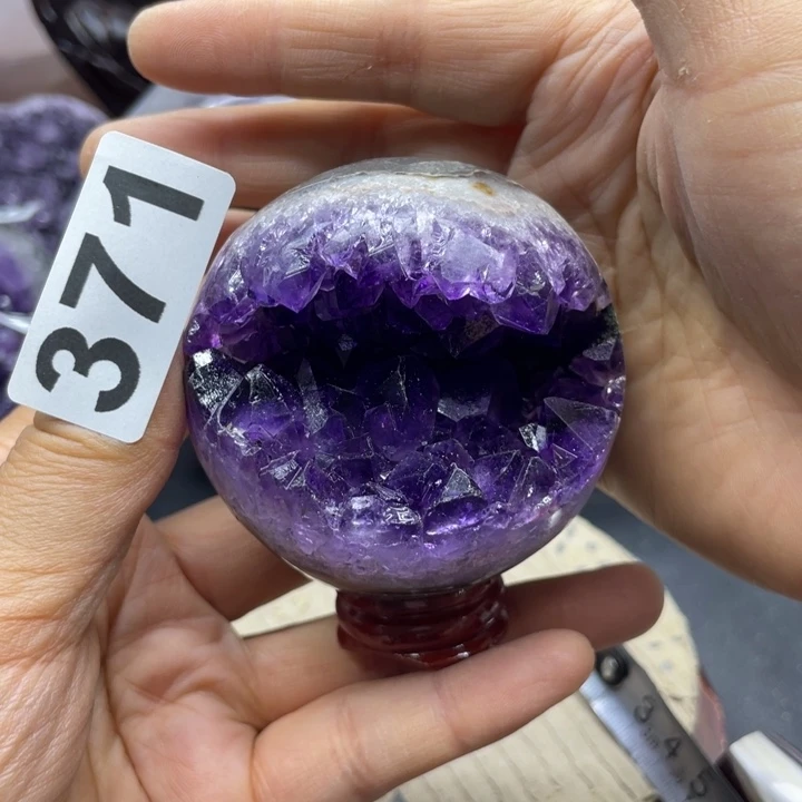 未镶嵌水晶大型摆件（非配饰）