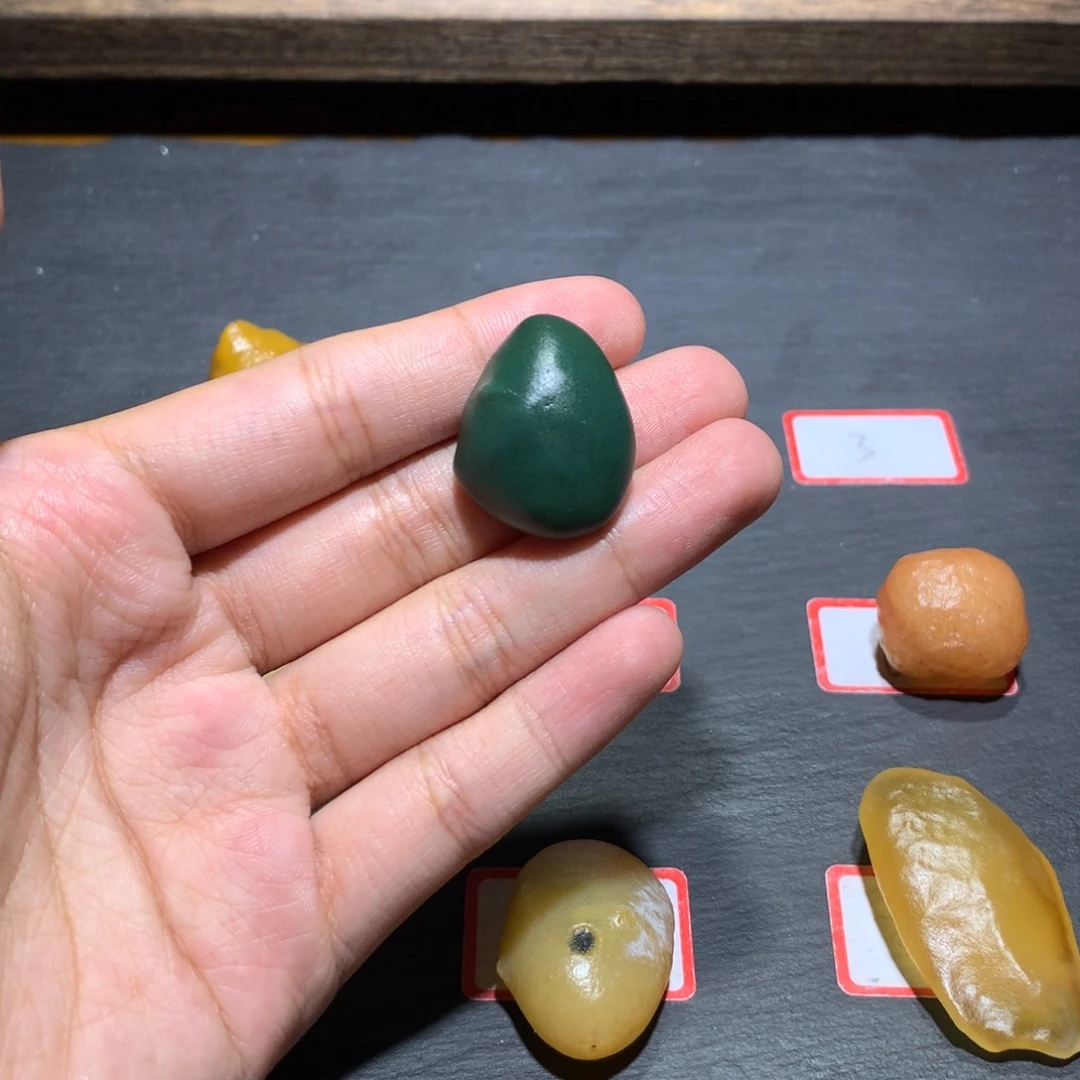 未镶嵌玛瑙/玉髓珠宝奇石
