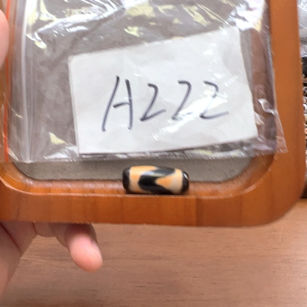 玛瑙/玉髓颈饰未镶嵌微瑕带石纹特价处理品