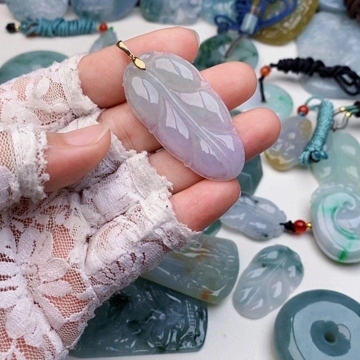 翡翠未镶嵌颈饰L****u叶子