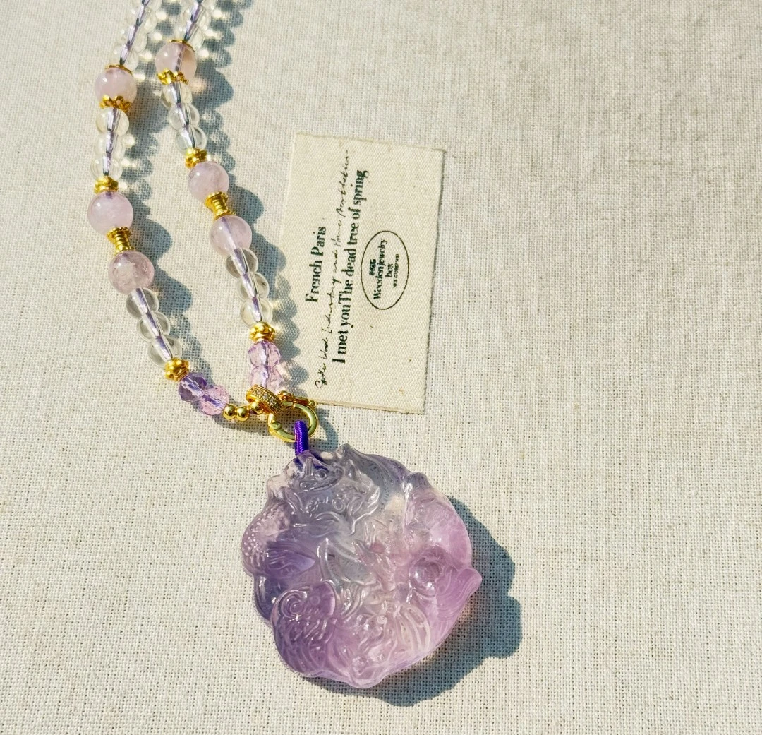 (5-8-0)天然水晶九尾狐牌 通透精雕俏色