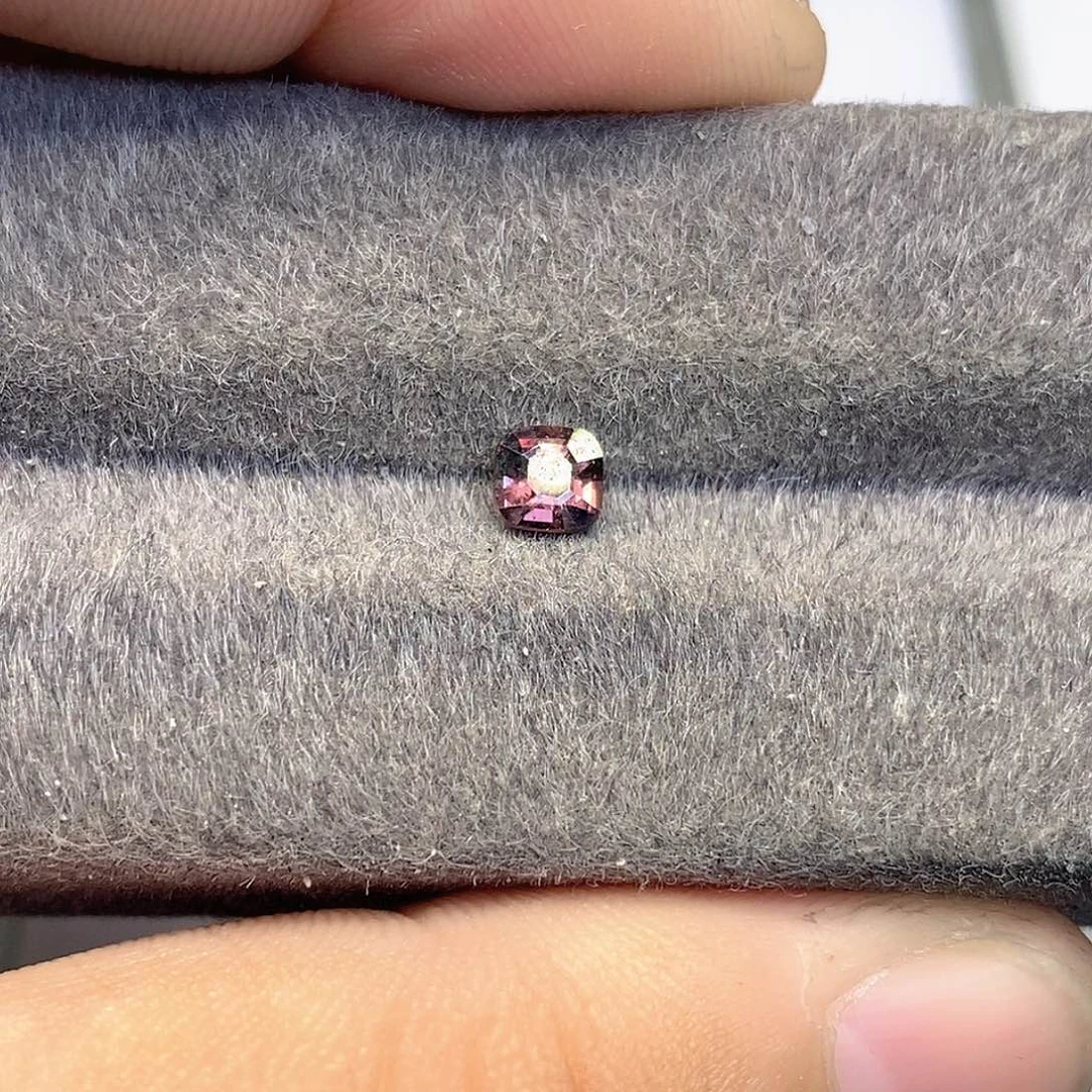 尖晶石裸石尖晶石