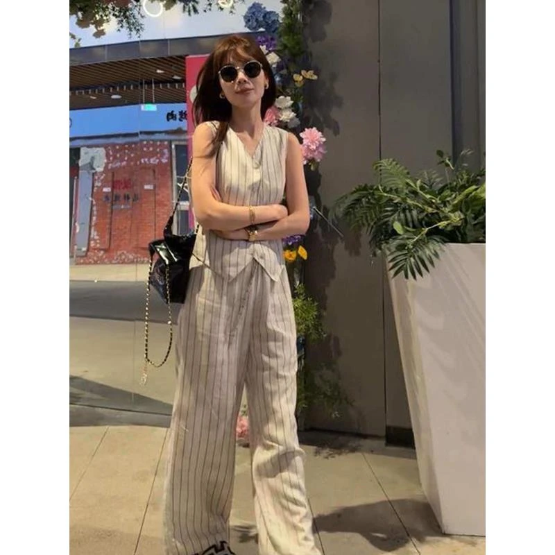 2025超火夏装老钱风女装淡人穿搭休闲白色条纹马甲阔腿裤亚麻套装