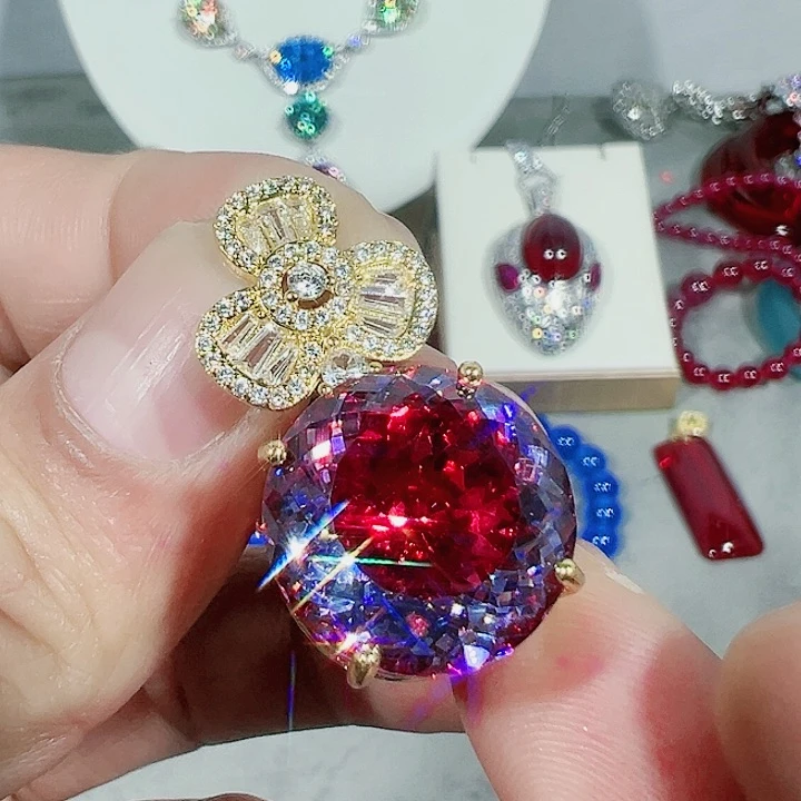 红宝石颈饰未镶嵌