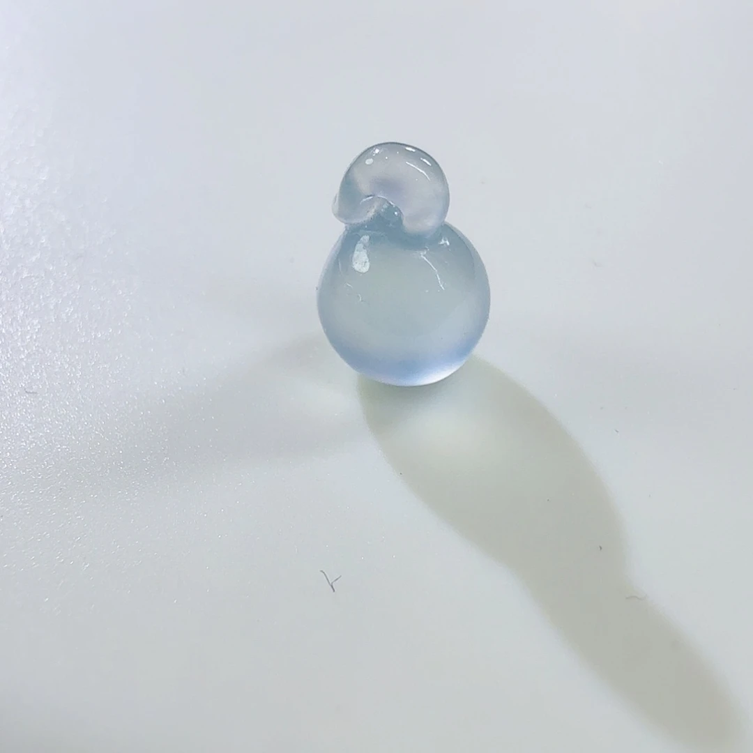 缓****翡翠未镶嵌颈饰立体果子（完美无瑕）