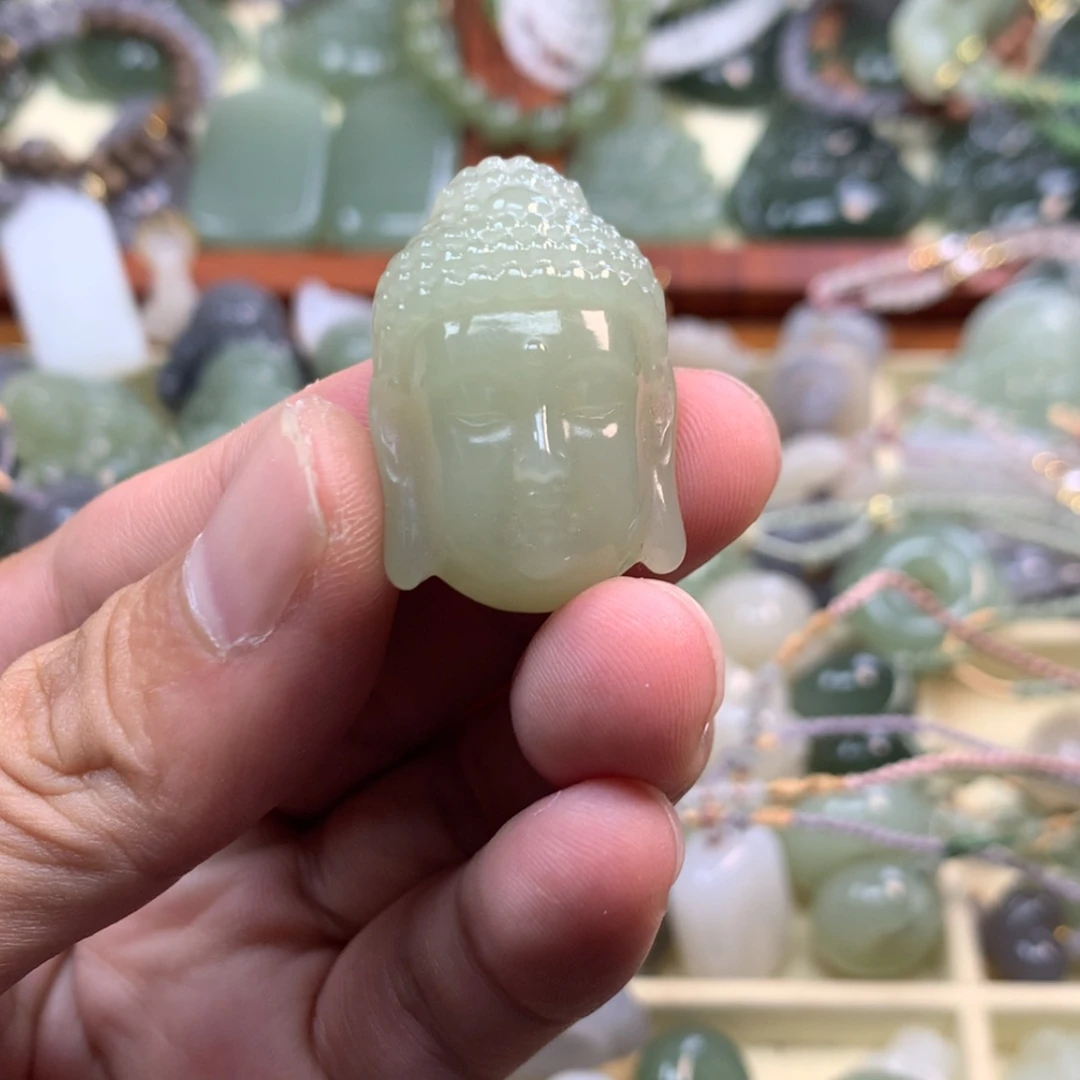 【闪购商品】颈饰未镶嵌和田玉