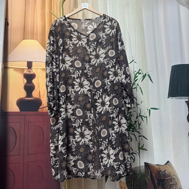 192常规中长款提花气质百搭显瘦印花夏季上衣